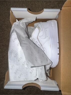 Force1 Kids White Leather Low-Top Sneaker